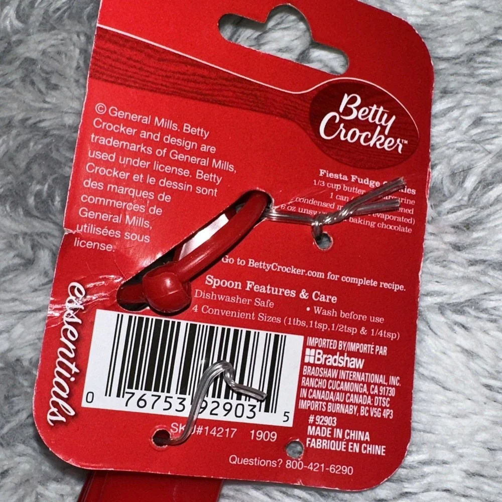 Betty Crocker Red Plastic‎ Measuring Spoons Set 4 Piece Dishwasher Safe New
